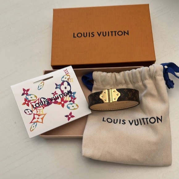 Nano Monogram Louis Vuitton bracelet. - Picture 8 of 8